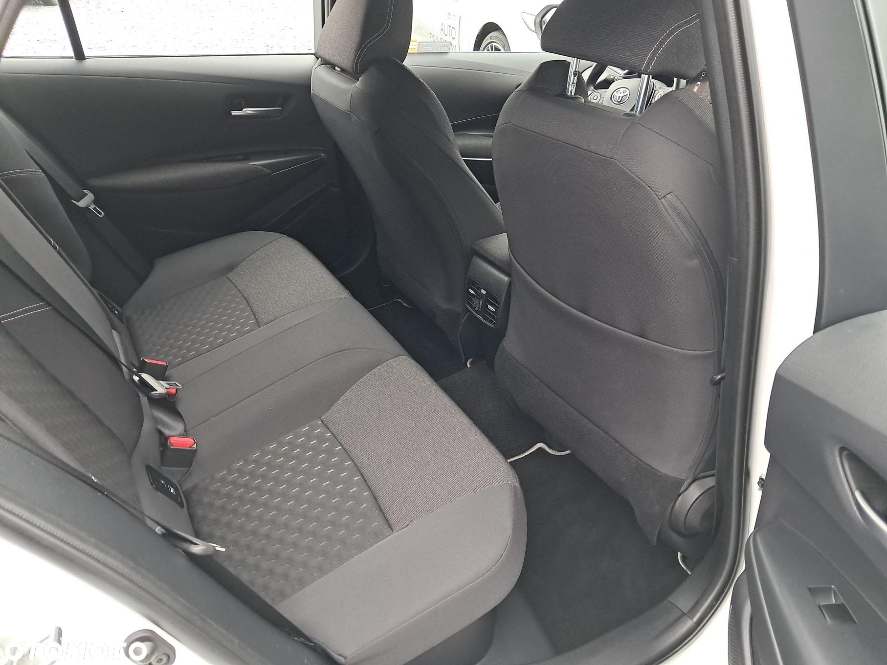 Toyota Corolla - 11