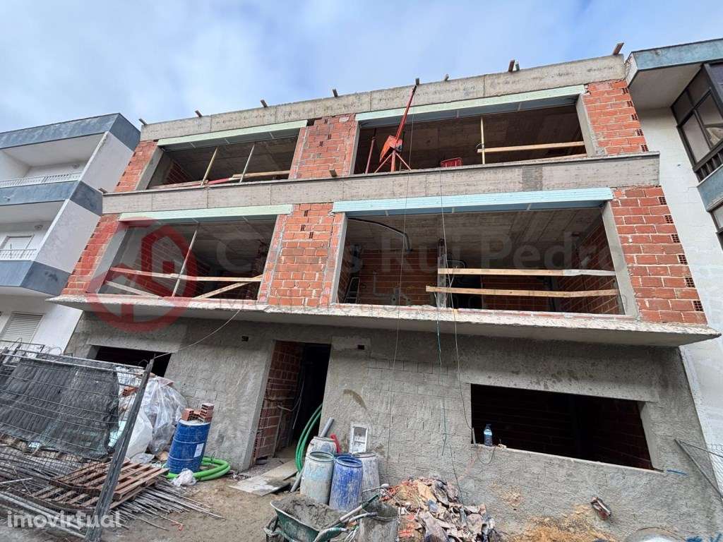 Apartamento T2 com acabamentos de qualidade nas Paivas, Amora - Grande imagem: 3/14