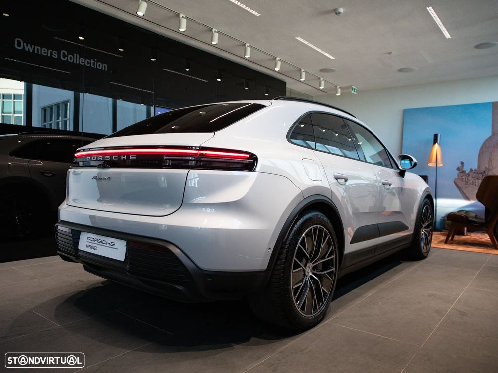 Porsche Macan Electric 4 - 4