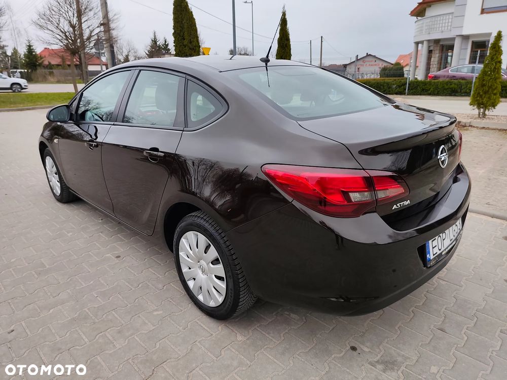 Opel Astra - 2