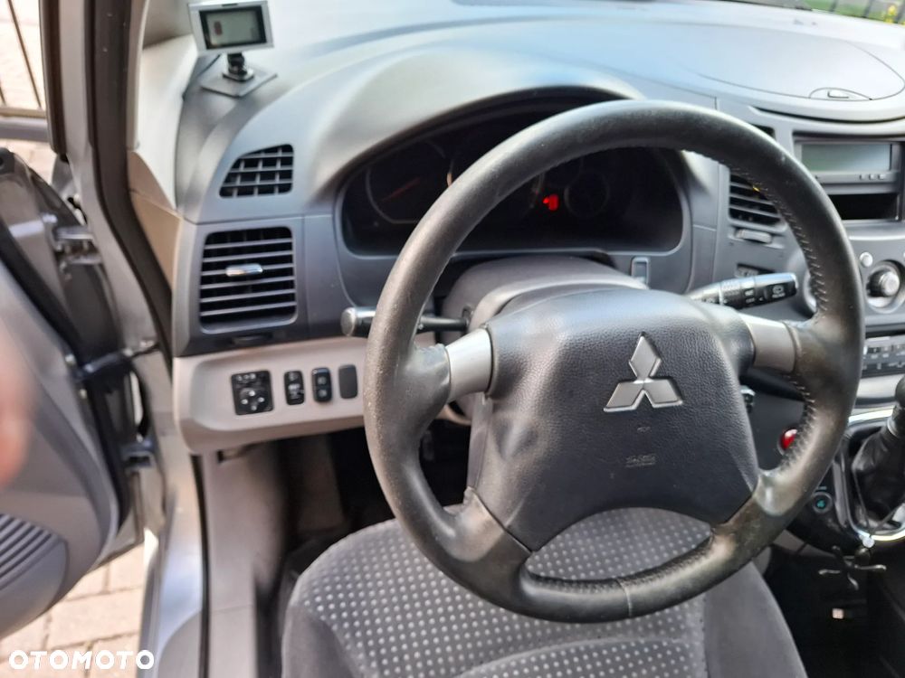 Mitsubishi Grandis 2.0 DI-D Invite - 18