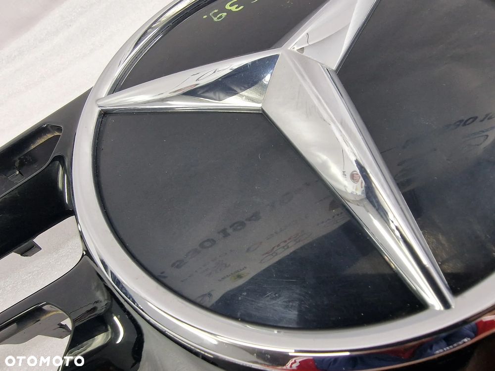 MERCEDES GLC W253 LIFT 19- ATRAPA / GRILL PRZEDNI PRZÓD + ZNACZEK / LOGO CZARNY , NR A2538883000 / A2538883200 , NR AUKCJI GL639 - 14