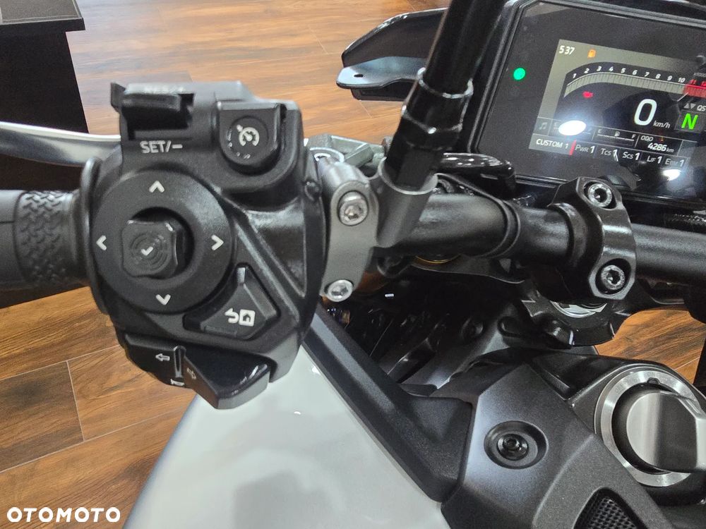 Yamaha MT - 21