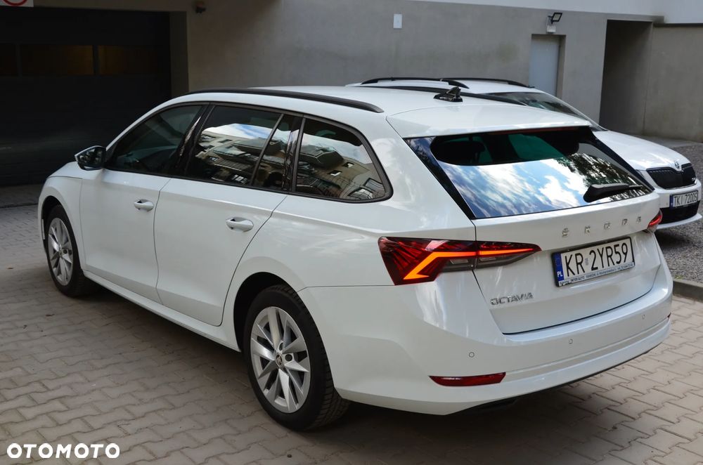 Skoda Octavia 2.0 TDI Ambition DSG - 5
