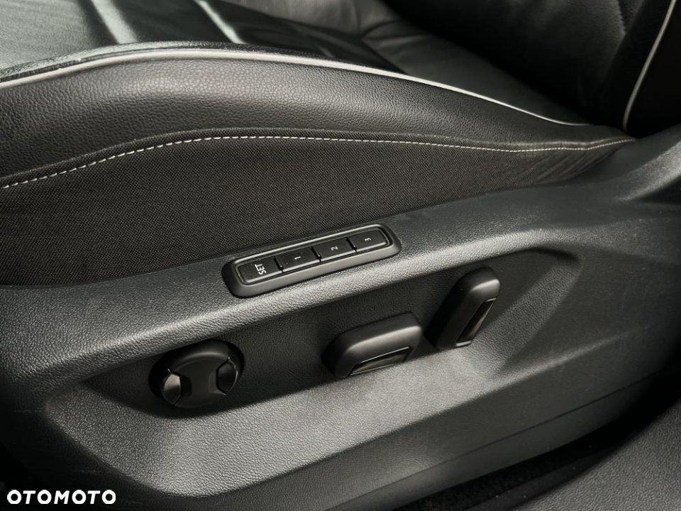 Volkswagen Tiguan Allspace 2.0 TDI SCR 4Motion DSG R-Line - 17