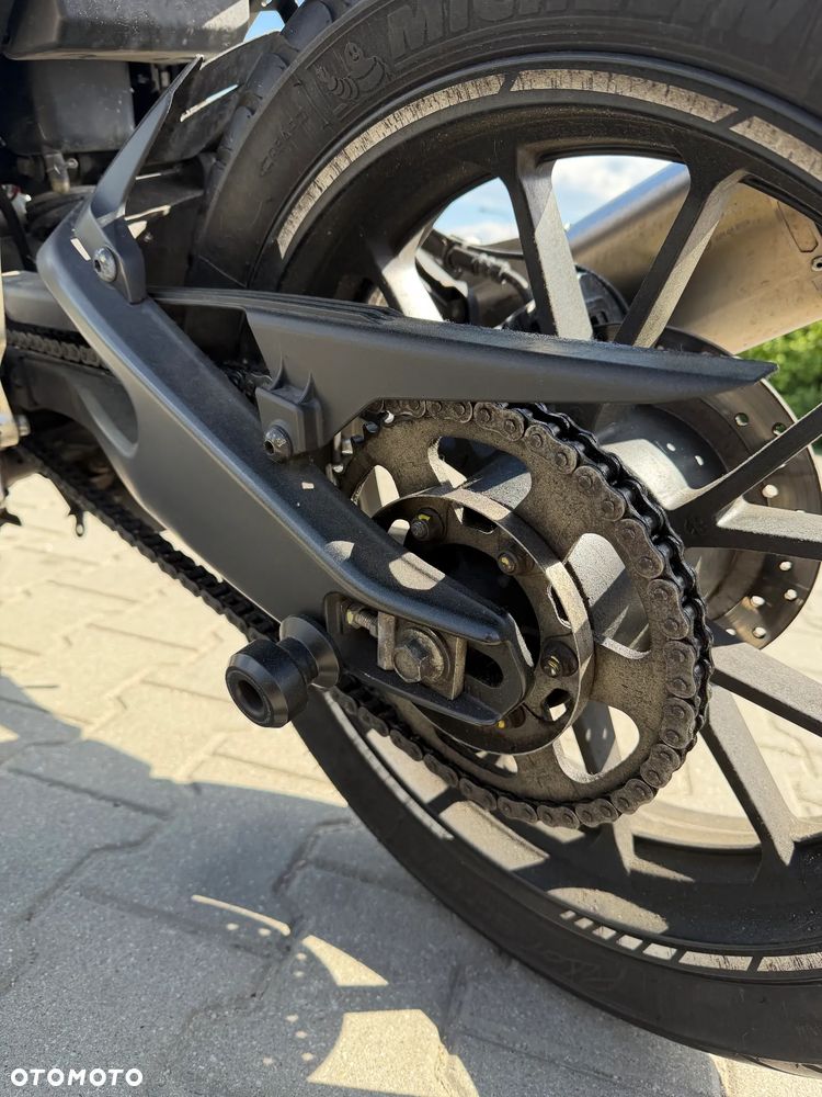 Yamaha R125 - 8