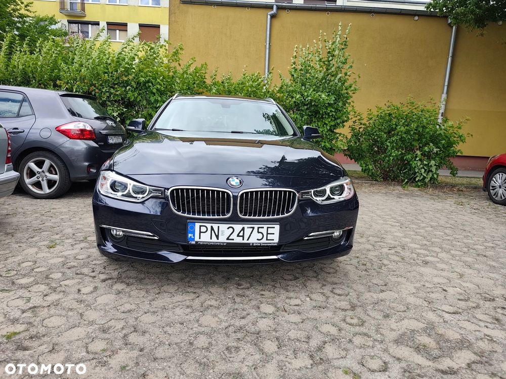 BMW Seria 3 320d Efficient Dynamics Luxury Line EU6 - 18
