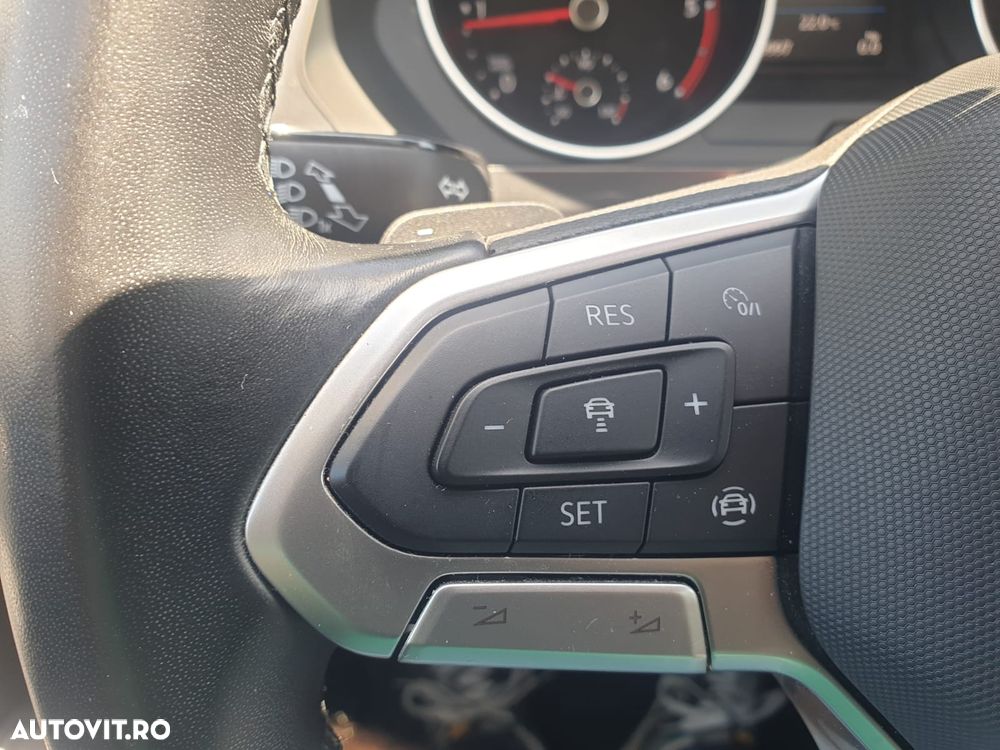 Volkswagen Tiguan 2.0 TDI SCR DSG 4Motion Life - 33