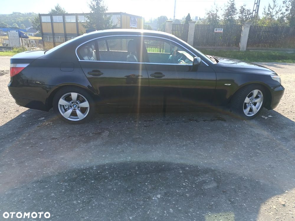 BMW Seria 5 525d - 11