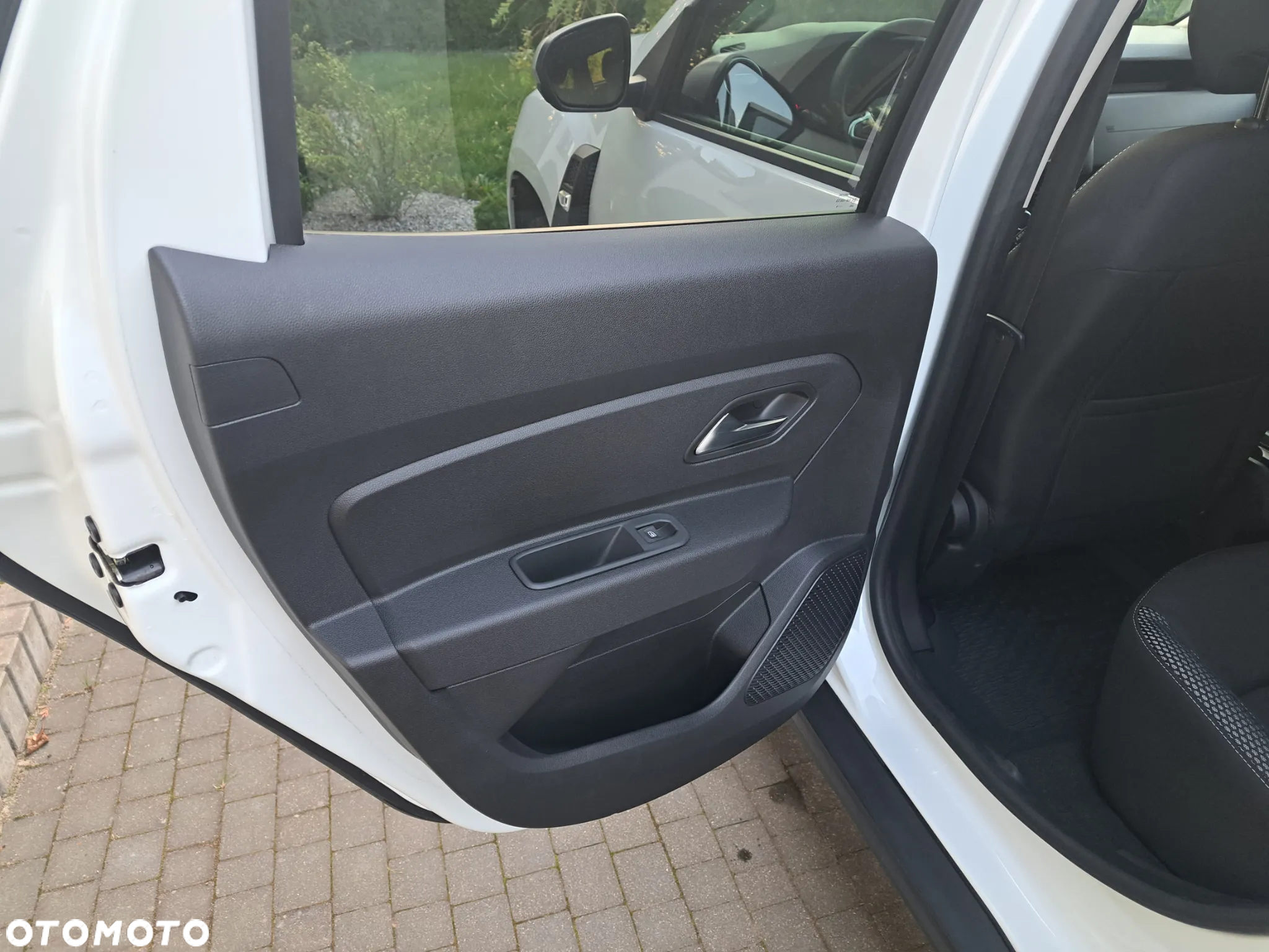 Dacia Duster 1.6 SCe Prestige - 29