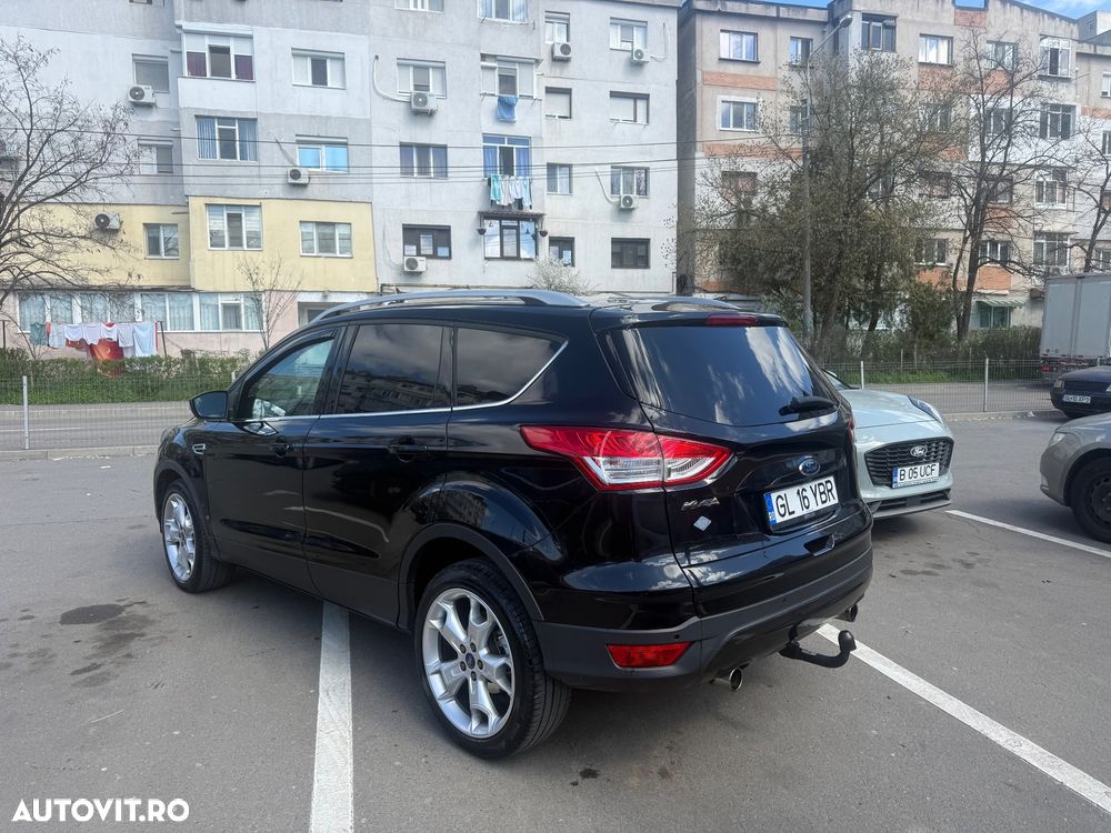 Ford Kuga 2.0 TDCi Powershift 4WD Titanium - 8