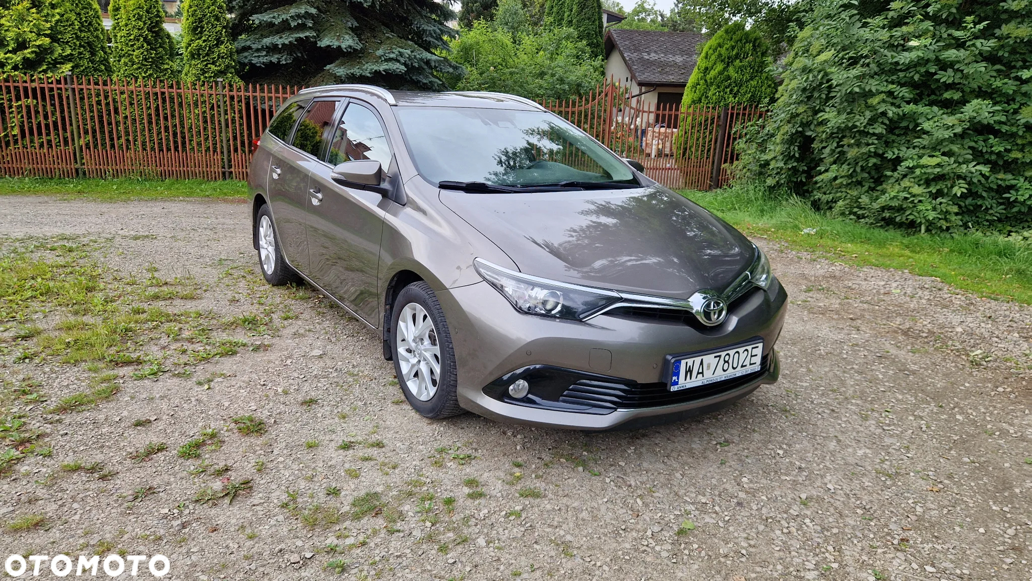 Toyota Auris 1.6 Premium - 10