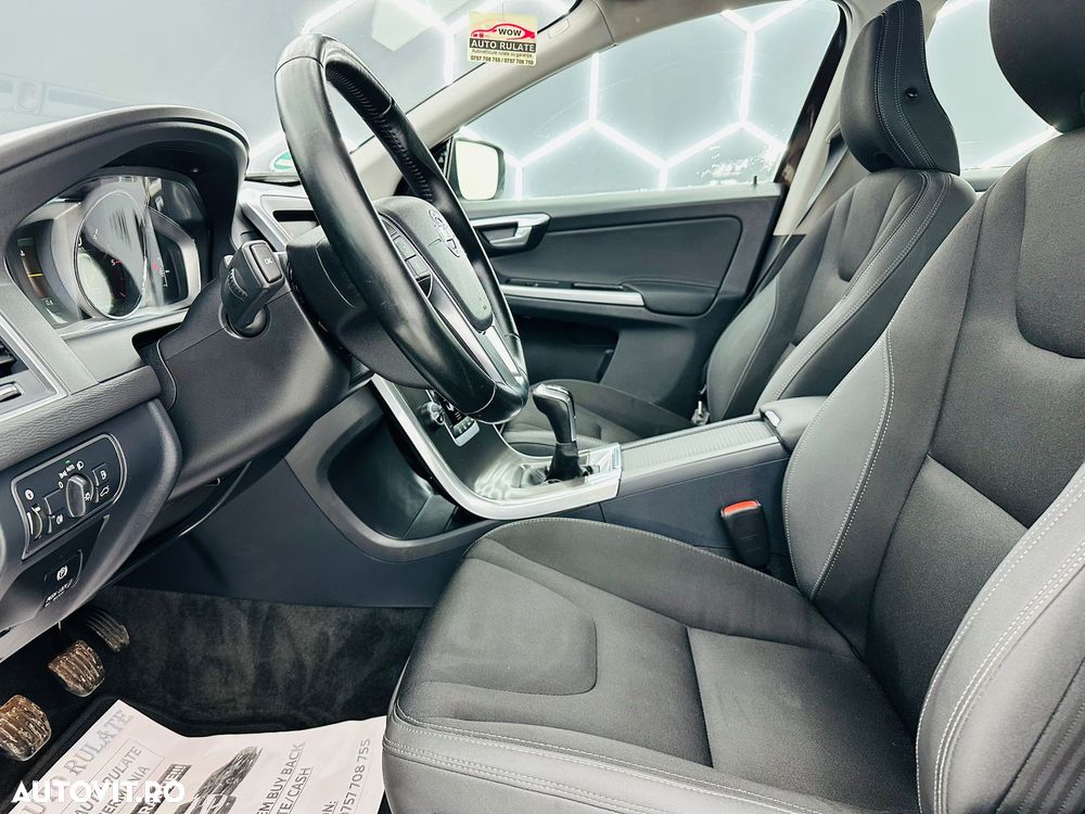 Volvo XC 60 D3 Momentum - 13