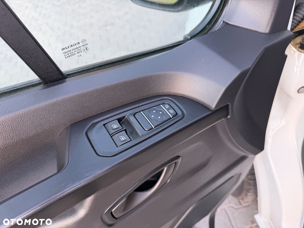 Renault Trafic - 13