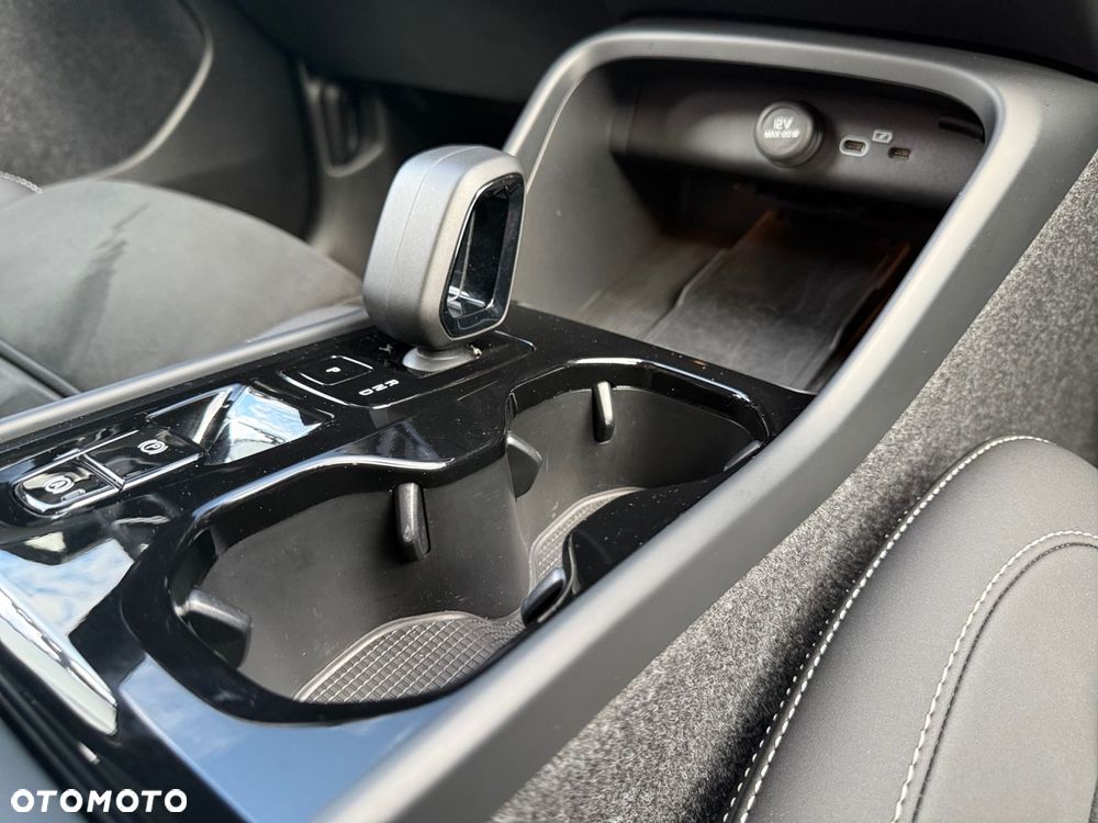 Volvo XC 40 - 27