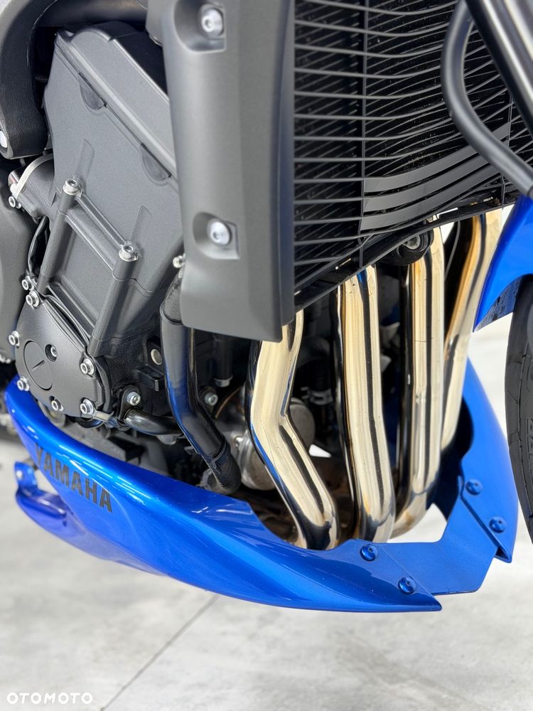Yamaha FZ - 22