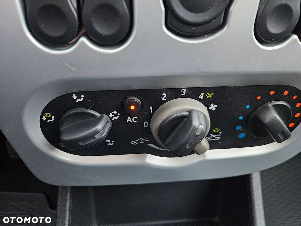 Dacia Sandero 1.6 Laureate - 13