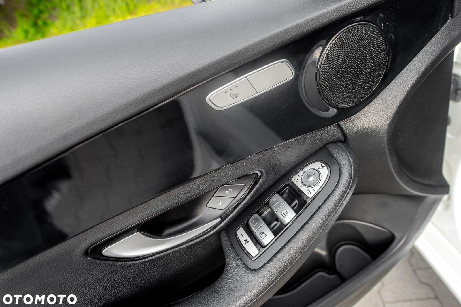 Mercedes-Benz Klasa C 220 d 4-Matic 9G-TRONIC - 16