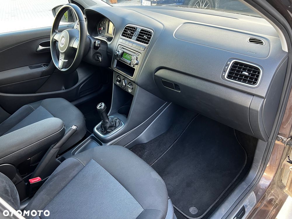 Volkswagen Polo 1.4 16V Comfortline - 19