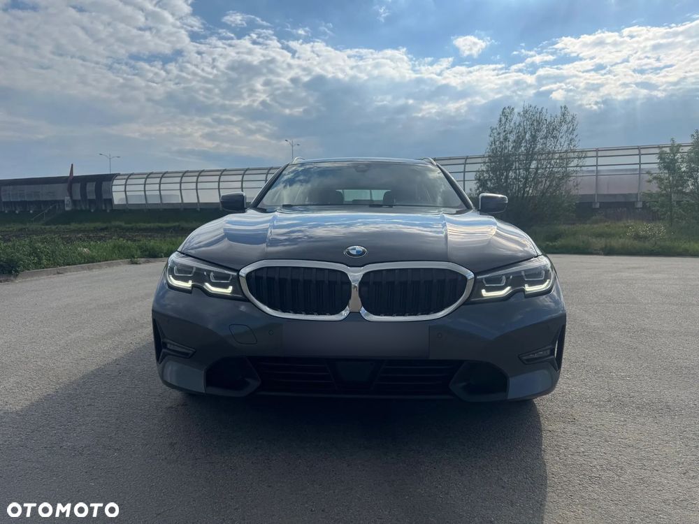 BMW Seria 3 320d Sport Line - 1