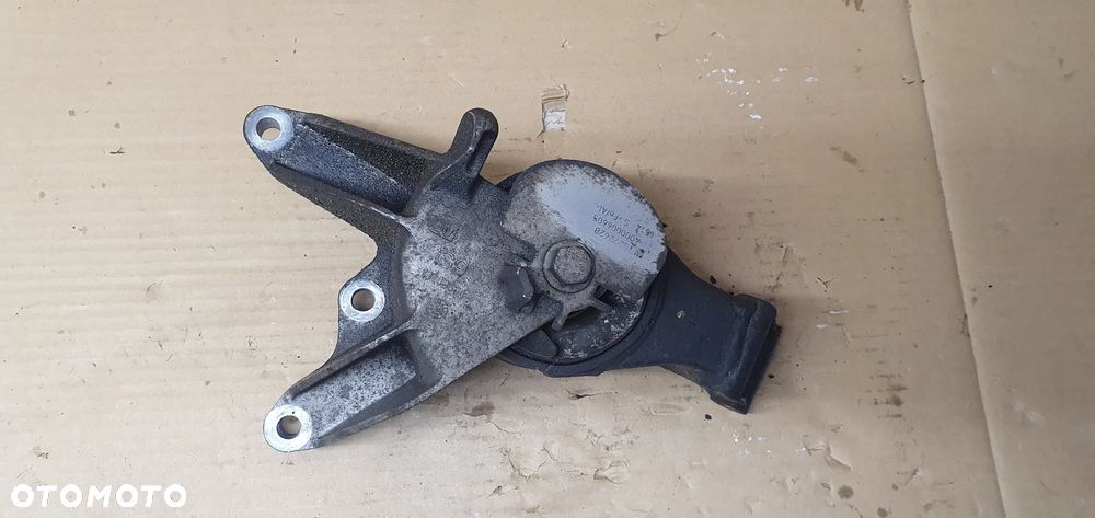 Łapa poduszka silnika skrzyni Opel Zafira C 1.4 Turbo 13248630 13248664 13272628 - 1