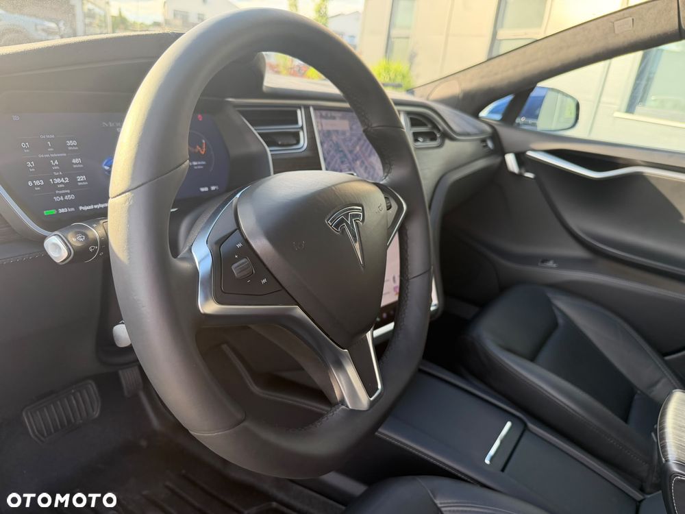 Tesla Model S - 16