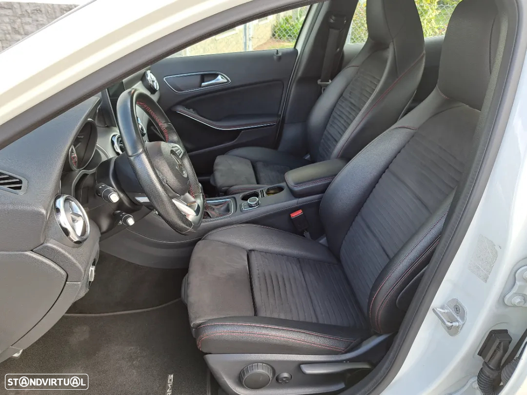 Mercedes-Benz GLA 180 d AMG Line - 13