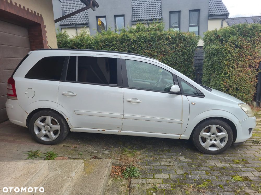 Opel Zafira 1.9 CDTI 111 - 16
