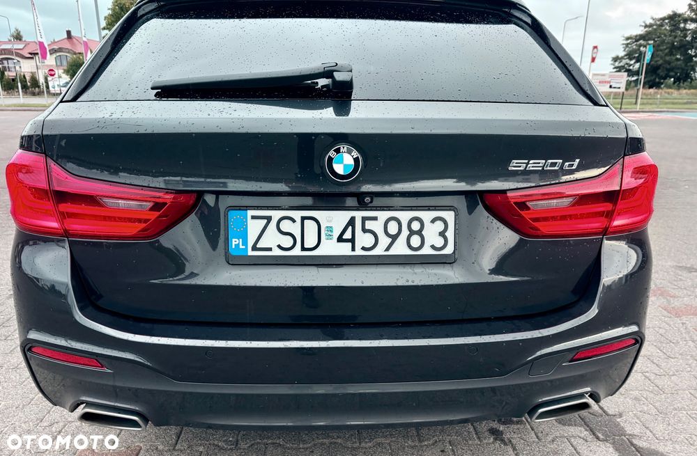 BMW Seria 5 520d M Sport - 4