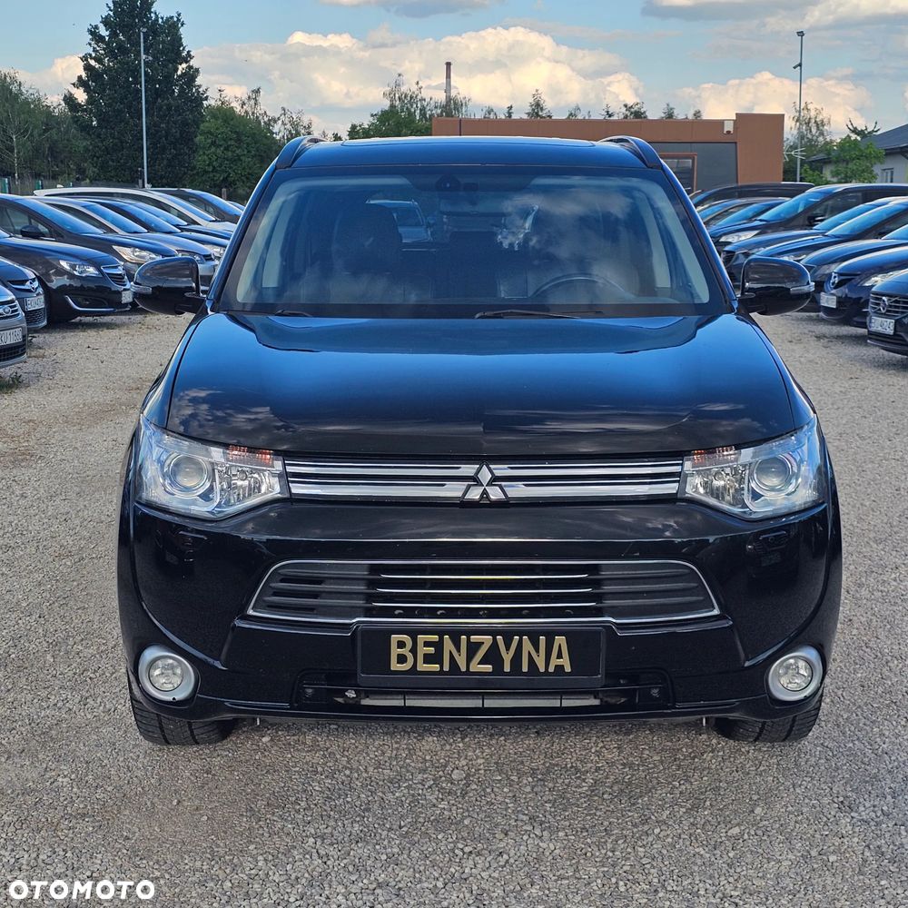Mitsubishi Outlander 2.0 4WD - 6