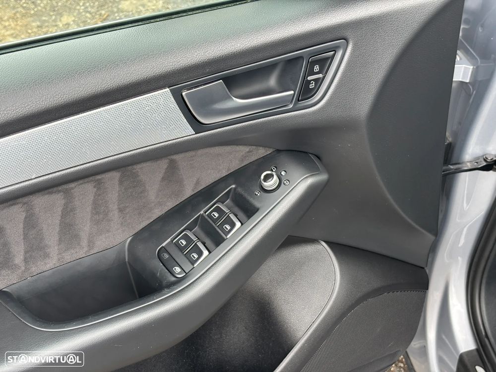 Audi Q5 2.0 TDI Business Line S-line - 12