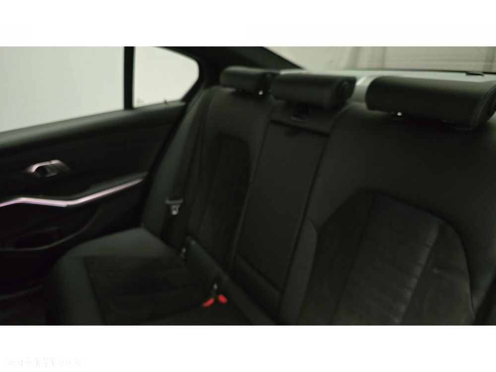 BMW Seria 3 - 23