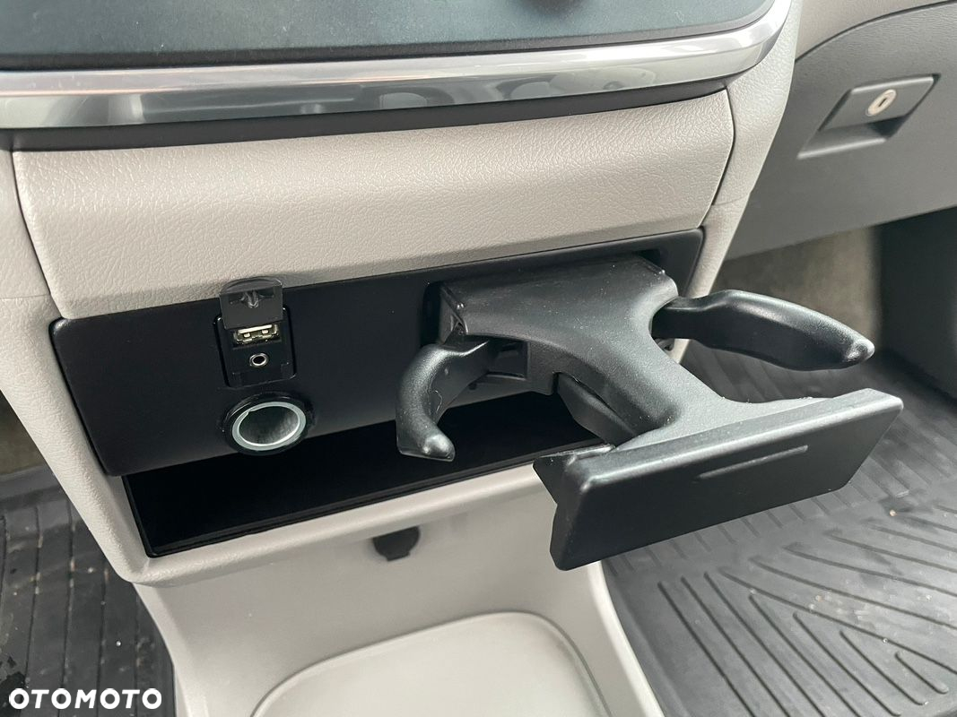 Toyota Sienna 3.5 V6 - 29