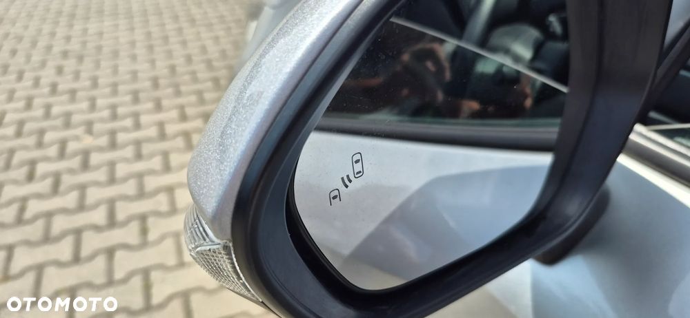 Toyota Corolla 1.8 Hybrid Style - 29
