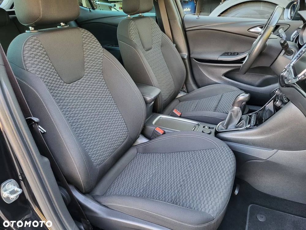 Opel Astra 1.4 Turbo Innovation - 32