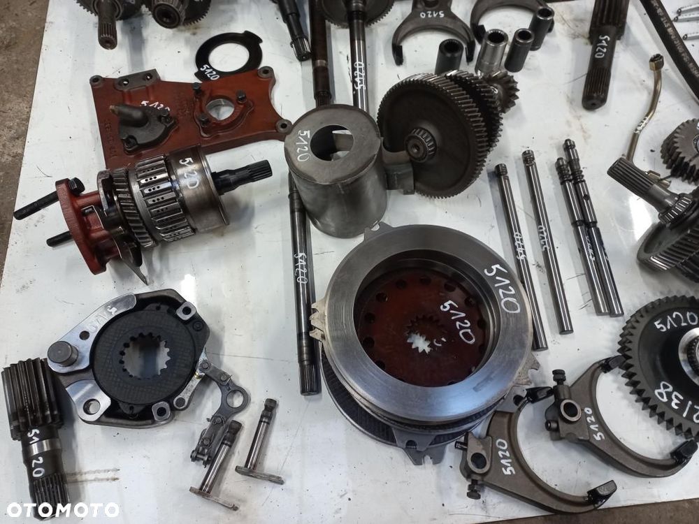 Case IH Maxxum 5120,5130,5140,5140 skrzynia biegów 1341054C6,most carraro 709/S2,silnik 4T-390,podnośnik,hydraulika,kosz,pompa 119084A1,cewka,zawór,atak,przystawka,łożysko,119625A2,119411A3,600798,1971474C3,221441A1,1986867C1, - 11