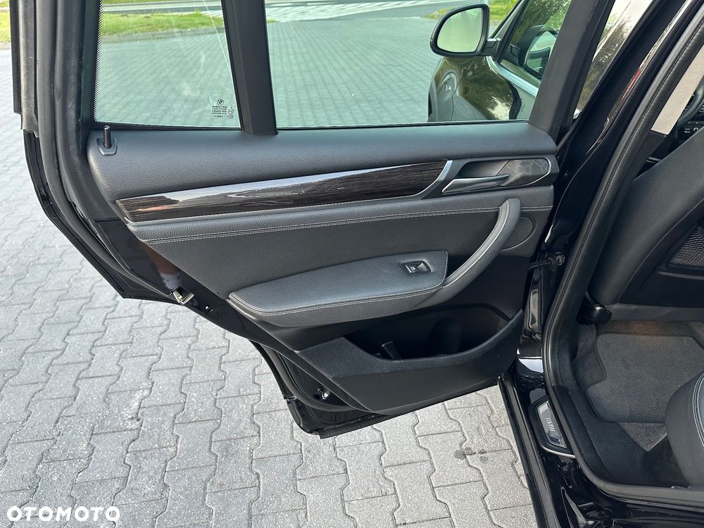 BMW X3 xDrive28i xLine - 14