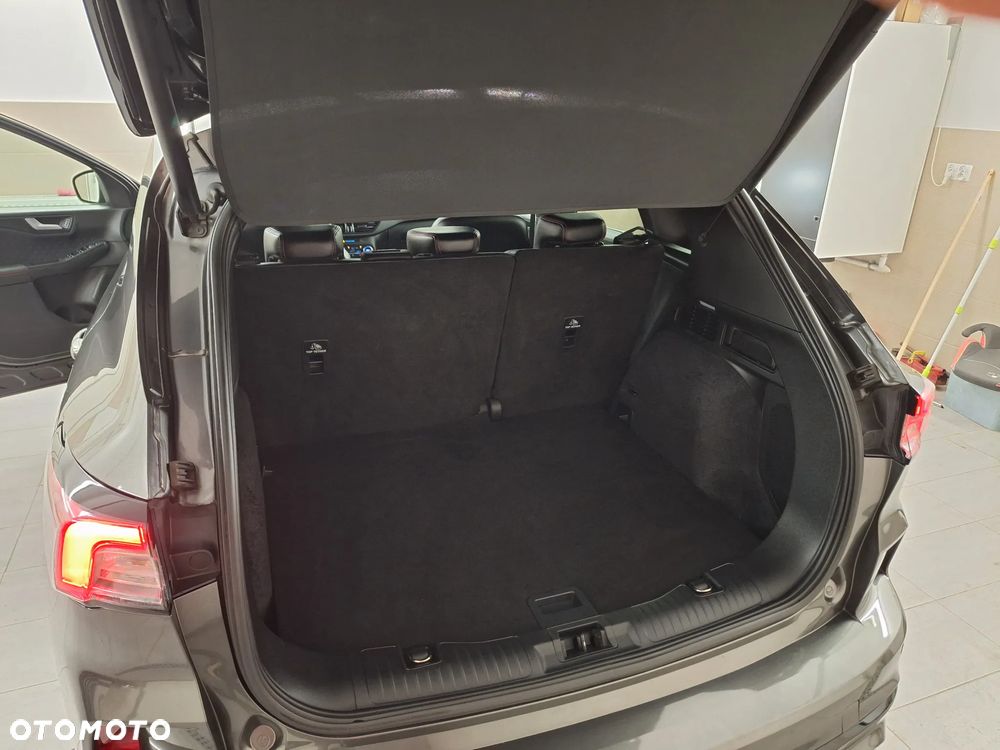 Ford Kuga - 26
