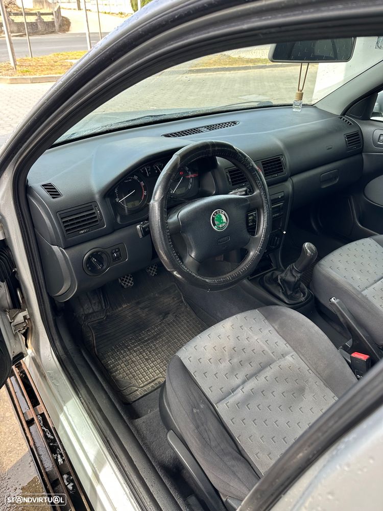 Skoda Octavia 1.4 Ambiente - 5