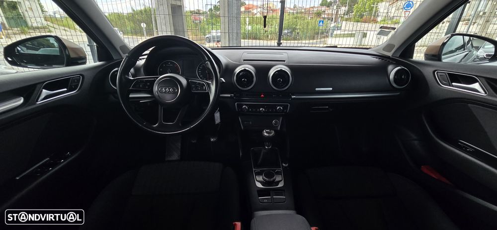 Audi A3 Sportback 30 TDI Sport - 19