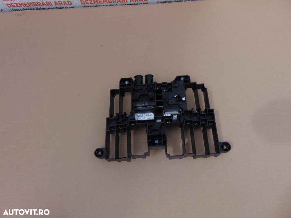 Suport panou sigurante Mercedes w177 gla w247 cod a1779061302 - 3