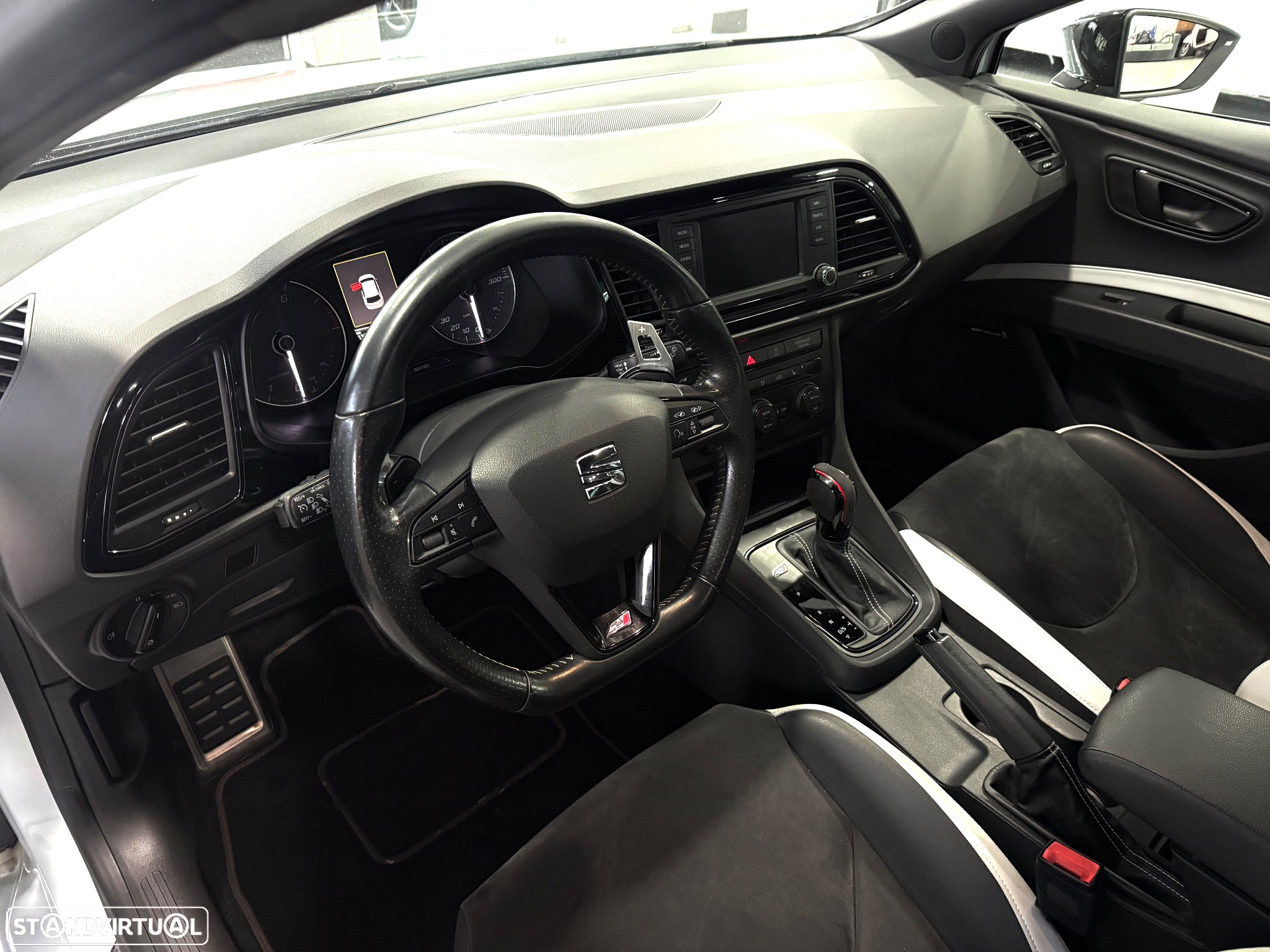 SEAT Leon 2.0 TSI Cupra DSG S/S - 9