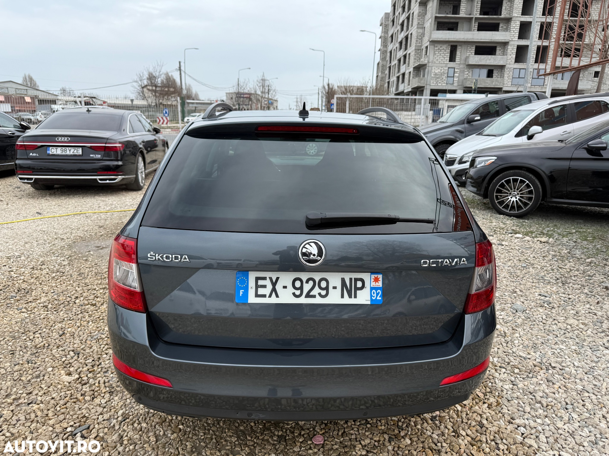 Skoda Octavia Combi Diesel 2.0 TDI DSG Style - 17