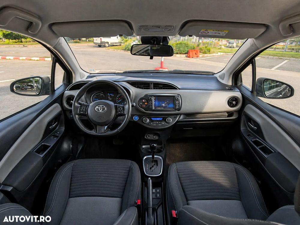 Toyota Yaris - 8