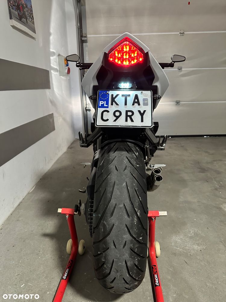 Honda CB - 21