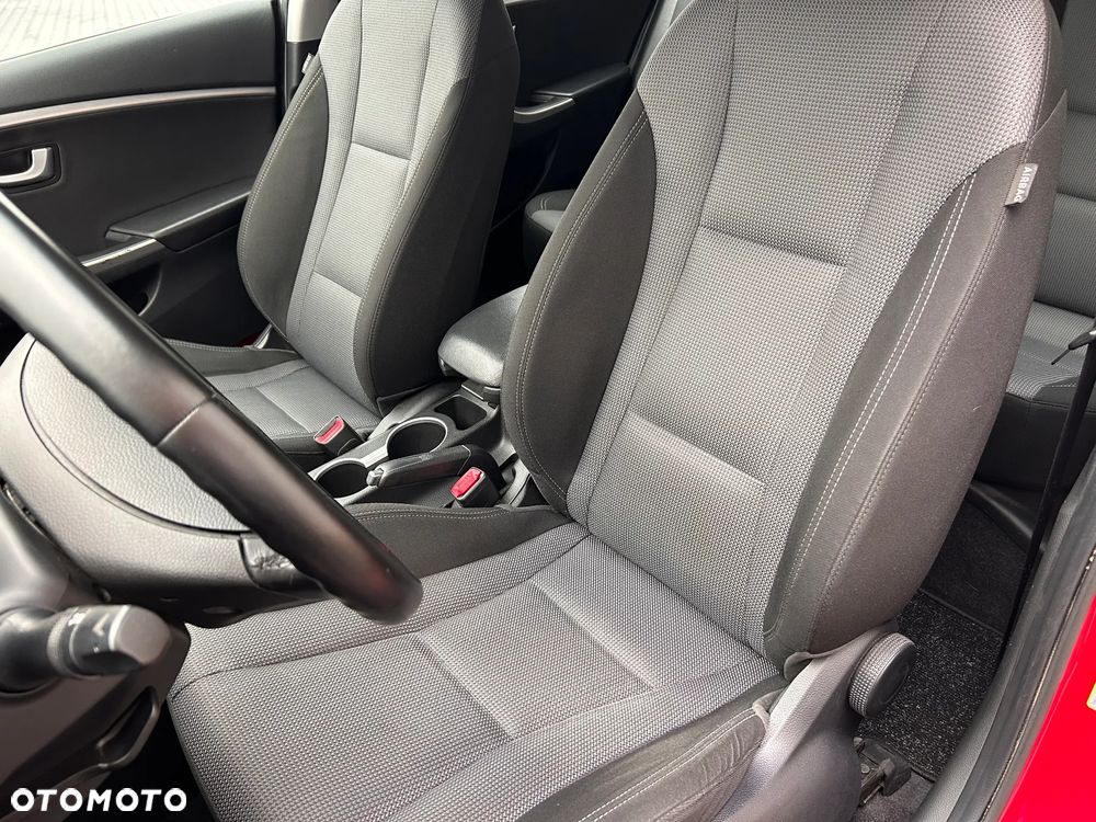 Hyundai i30 1.6 GDI Classic - 15