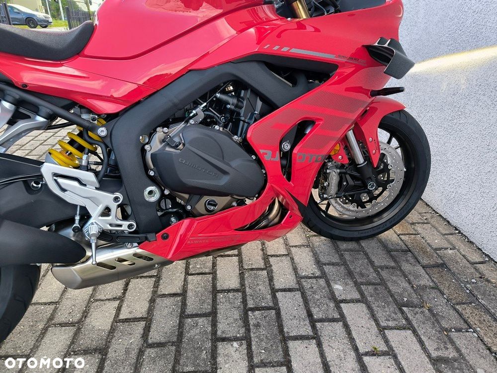 QJMOTOR SRK 800RR - 20