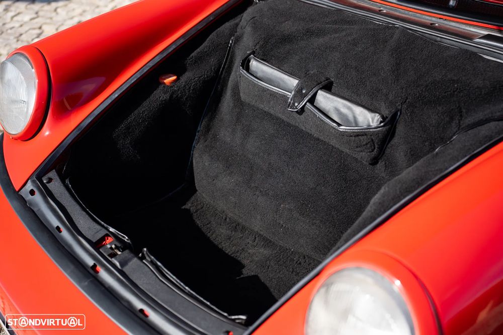 Porsche 911 (964) Targa 3.6 Carrera 4 - 34