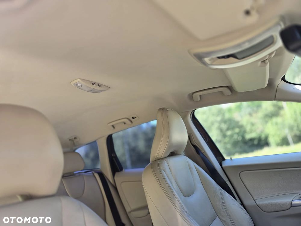 Volvo XC 60 D5 AWD Summum - 12