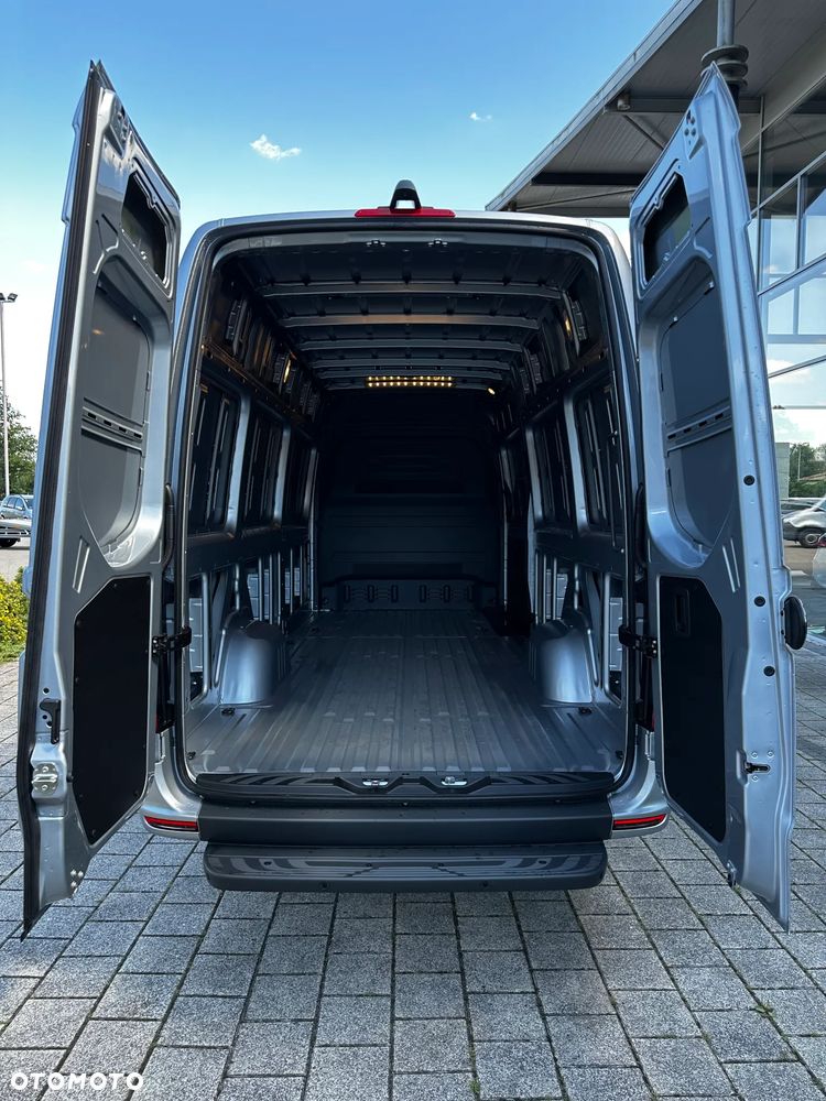 Mercedes-Benz Sprinter - 35